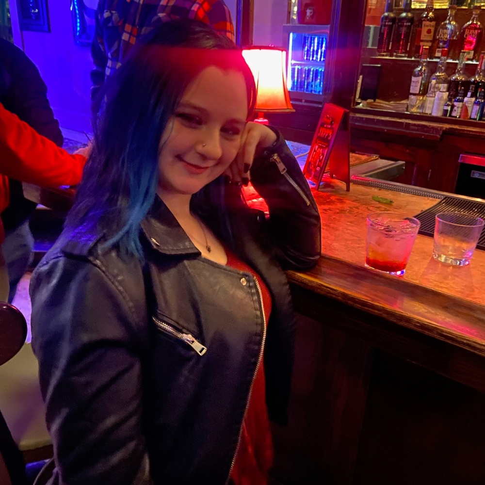 Meet your Posher, Jasmine